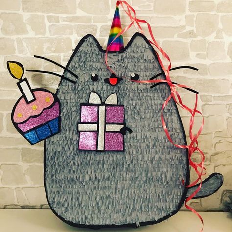 Pusheen Pinata Diy, Cat Pinata, Pinatas Diy, Unicorn Gift Bags, Pusheen Birthday, Diy Pinata, Pusheen The Cat, Pusheen Cat, Homemade Cat