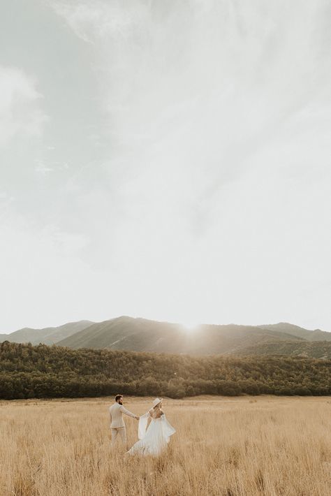 hottie babes sunset photos-sundance utah elopement photographer - NICOLE KIRSHNER PHOTOGRAPHY (440 of 709) Sundance Utah, Utah Winter, Groom Tux, Utah Elopement, The Pines, Winter Photos, Sunset Photos, Sweet Couple, Guest Book