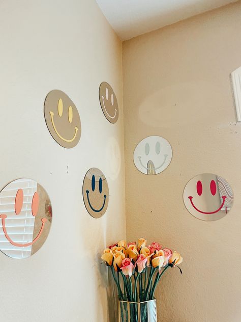 Smiley Face Room Aesthetic, Smiley Face Bedroom Aesthetic, Smiley Face Mirrors, Smiley Face Bathroom Ideas, Smiley Room Decor, Smiley Face Mirror, Smiley Face Wall Art, Smiley Face Things, Smiley Face Nursery