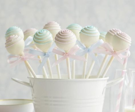 cake pop Baby Rattles Elephant Cake Pops, Gender Reveal Cake Pops, Gender Reveal Dessert, Baby Cake Pops, Make Cake Pops, Beetroot Relish, Butter Cakes, Bread Pudding With Apples, Muesli Bars