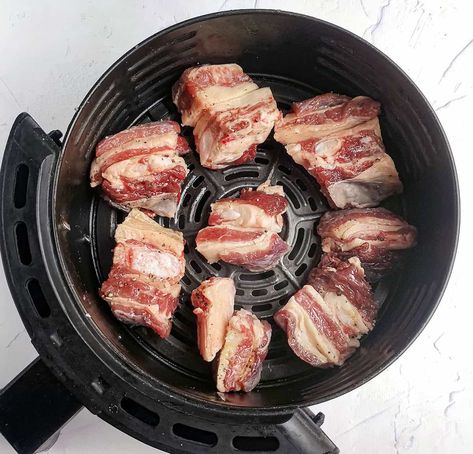 Air Fryer Beef Short Ribs Air Fryer Short Ribs Recipe, Short Ribs Recipe Air Fryer, Air Fryer Beef Ribs, Short Ribs Recipe Easy, Ribs Air Fryer, Crockpot Snacks, Air Fryer Beef, Crock Pot Baked Potatoes, Boneless Short Ribs