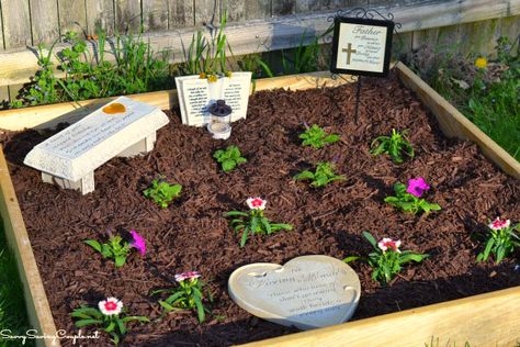 How to Make Your Own Memorial Garden on a Budget - Savvy Saving Couple                                                                                                                                                                                 More Memorial Garden Ideas, Pet Memorial Ideas Dogs, Garden On A Budget, Garden Front Of House, Pet Memorial Garden, Pet Cemetery, Memorial Flowers, Large Backyard, Better Homes And Garden