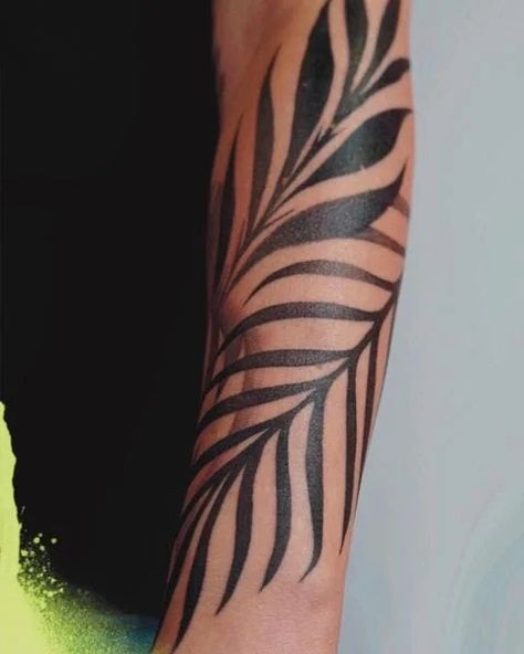 22 Blackwork Negative Space Tattoo To Get Lost In - Body Artifact Negative Space Plant Tattoo, Leg Leaf Tattoo, Inverted Tattoo Negative Space, Blackwork Flower Tattoo Design, Negative Tattoo Design, Shin Sleeve Tattoo, Minimal Plant Tattoo, Negative Shading Tattoo, Pec Tattoo