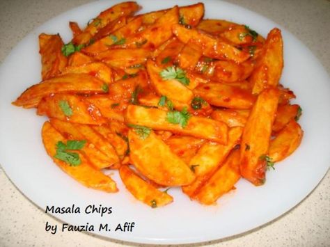 Masala Chips: 1 T melted butter, 1 t paprika, salt, 1 t chili powder, 1/4 t garlic paste, 1 T tomato paste, 1 T tomato sauce (or chili sauce) Chips Masala Recipe, Chips Masala, Masala Chips, Masala Fries, Kenyan Food, Bbq Dishes, Tandoori Masala, Grilled Potatoes, Kitchen Fun