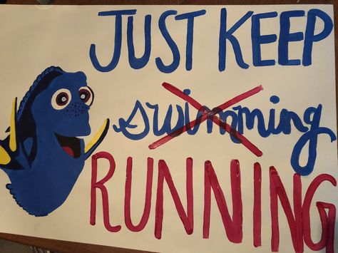 My sister was in a 3mi marathon :) some words of encouragement! Motto Run Signs Marine, Funny Xc Posters, Marathon Encouragement Signs, Runner Poster Motivation Marathon Signs, Xc Poster Ideas Funny, Marathon Race Signs, Marathon Posters Ideas Motivation, Dance Marathon Themes, Half Marathon Signs Funny