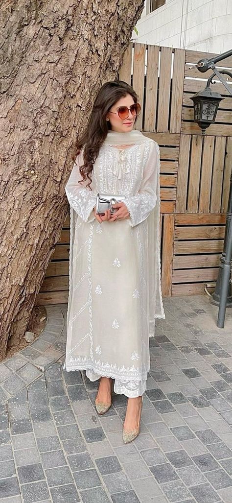 Stylish Eastern Outfits, Suit Designs Indian Style Chikankari, Chikankari Pakistani Suit, Heavy Chikankari Suits, Pakistani Chikankari Suits, Party Wear Salwar Suit Designs Latest, Salwar Kameez Designs Latest Pakistani, Velvet Suits Women Indian, Lucknowi Chikankari Suits