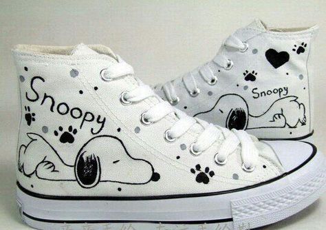 Cute Converse, Painted Canvas Shoes, Custom Shoes Diy, Painted Sneakers, Kawaii Shoes, Shoes Converse, Shoes Drawing, Hand Painted Shoes, Outfits With Converse