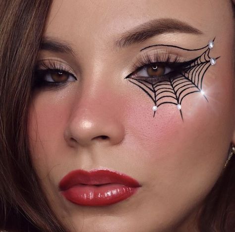 Spider Girl Halloween Costume, Halloween Spider Makeup, Glossy Red Lips, Spider Web Makeup, Spider Makeup, Horror Halloween Costumes, Show Makeup, Cute Halloween Makeup, Halloween Makeup Ideas