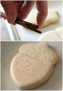 Icing Cookies Tutorial, Thanksgiving Cookies Decorated, Autumn Cookies, Fall Decorated Cookies, Acorn Cookies, No Bake Sugar Cookies, Royal Iced Cookies, Decorated Cookies Tutorial, Iced Sugar Cookies