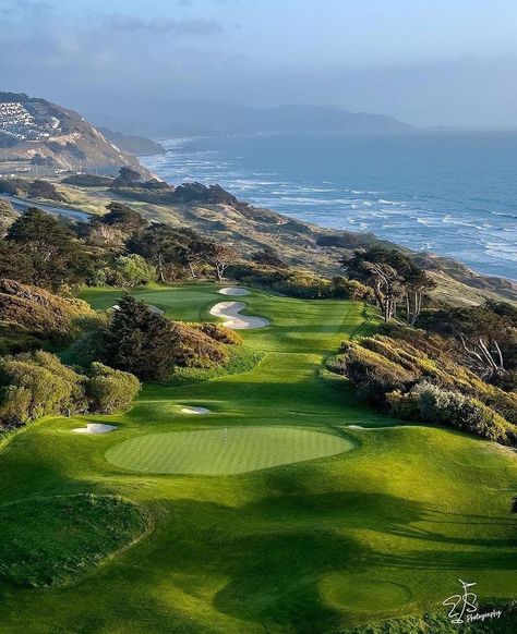 Golf Course Photography, Golf Images, Famous Golf Courses, Golf Photography, Golf Inspiration, Golf Art, Top Golf, Golf Trip, The Cliff