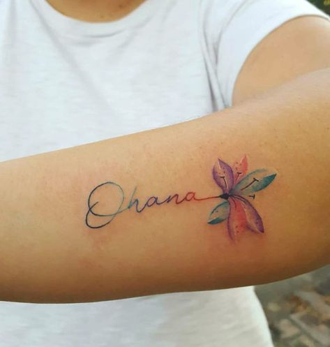 Ohana Tattoo With Flower, Hawaiian Flower Tattoos, Ohana Tattoo, Tropical Tattoo, Hawaii Tattoos, Hibiscus Tattoo, Beautiful Flower Tattoos, Intricate Tattoo, Hawaiian Tattoo