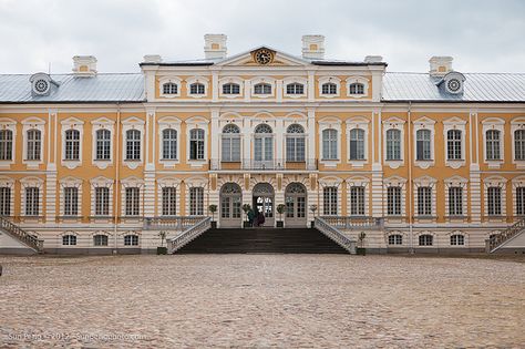 Rundale Palace, European Palace, Baltic Region, Baltic Countries, Best Architecture, Winter Palace, Ireland Homes, Baltic States, French Colonial