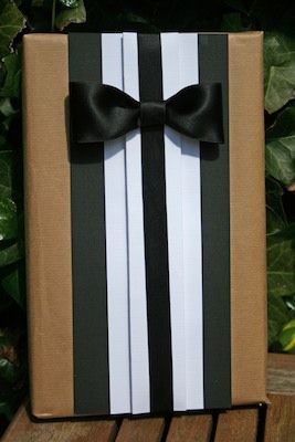 Someday Crafts: Tuxedo Gift Wrap Package Cute Gift Wrapping Ideas, Creative Wrapping, Gift Wrapping Inspiration, Gift Wrapping Ideas, Wedding Gift Wrapping, Unique Gift Wrapping, Creative Gift Wrapping, Professional Gifts, Fancy Gifts