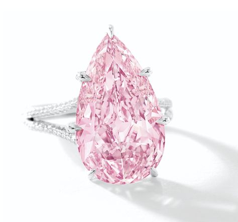 8.41-Carat Fancy Vivid Purple-Pink Diamond • Sotheby's Expensive Diamond, Pink Diamond Ring, The Band, Pink Diamond, Jewelry Trends, Ring Verlobung, Diamond Rings, Beautiful Rings, Colored Diamonds