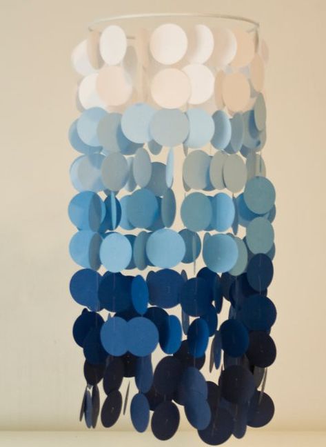 Ombre Party Chandelier. Would be easy and inexpensive to make in any color. I've already got the circle punch we'd need! Circle Mobile, Baby Pink Hair, Ombre Hair Color Ideas, Pink Ombre Hair, Paper Mobile, Brown Ombre Hair, Nursery Mobile, Blue Birthday, Blue Party