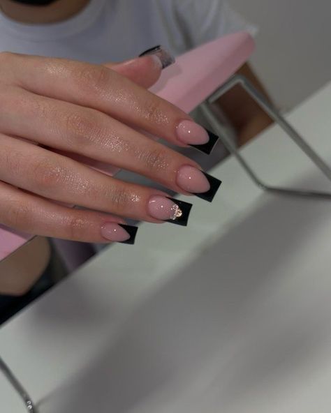 Black Frenchies, Acrylic Toe Nails, Black Acrylic Nails, French Tip Acrylic Nails, French Acrylic Nails, Short Square Acrylic Nails, Acrylic Nails Coffin Pink, Unique Acrylic Nails, Acrylic Nails Coffin Short