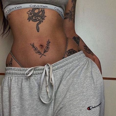 Tummy Tattoo, Woman With Tattoos, Stomach Tattoos Women, Belly Tattoos, Inspiration Tattoos, Stomach Tattoos, Aesthetic Tattoo, Dream Tattoos, Dope Tattoos