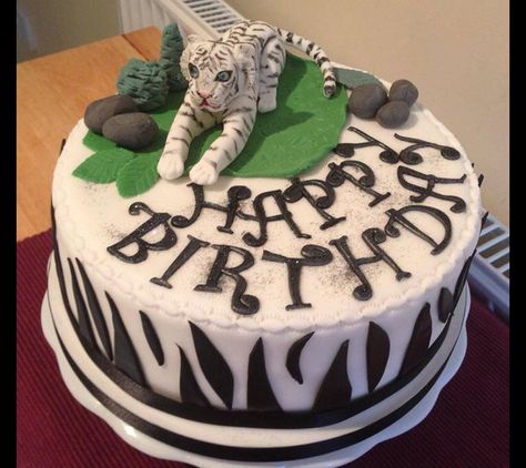 White Tiger White Tiger Birthday Cake, White Tiger Cake, Round Birthday Cakes, Tiger Cake, Tiger Birthday Party, Tiger Birthday, Happy 2nd Birthday, White Tiger, Fall Birthday