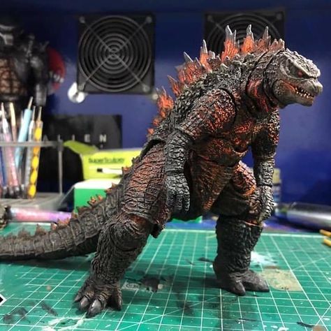 Kaiju News Outlet on Instagram: “Amazing custom S.H.MonsterArts Burning Godzilla 2019 figure based on the KotM trailer! 📸: Carla Studio on Facebook ▪ ▪ ▪ ▪ ▪ ▪ ▪ ▪ ▪ ▪…” Super Godzilla, Burning Godzilla, Legendary Godzilla, Godzilla Vs King Ghidorah, Neca Figures, Godzilla Art, Godzilla Figures, Godzilla Toys, Kong Godzilla