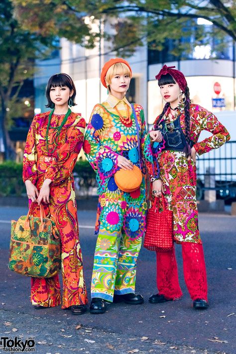 Tokyo Fashion on Twitter: "Asahi, Seira, and Sakura on the street in Harajuku wearing colorful retro 1960s inspired looks with items from Tokyo vintage shops, Vivienne Westwood, Kiki Koenji, Bye Bye, Shury, and Oyasumi Club #原宿 #groovy https://t.co/bh615mz2oC… https://t.co/gJoZwZy0kG" 60s Jumpsuit, Dress Floral Prints, Tokyo Vintage, Kitsch Fashion, Yellow Striped Shirt, Harajuku Street Style, Maximalist Fashion, Vintage Street Fashion, 1960s Inspired