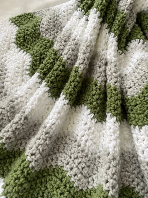 Crochet blanket in sage green, gray and white | Knotes and Knots Sage Green Baby Blanket, Green Crochet Blanket, Chunky Knit Blanket Pattern, Crochet Baby Blankets, Green Baby Blanket, Blanket Craft, Crocheted Blanket, Green Blanket, Baby Afghan Crochet