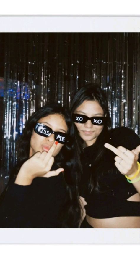 Sunglasses With Writing On Them Party, Birthday Glasses Ideas, 16 Birthday Party Aesthetic, 18th Birthday Party Ideas Theme Elegant, Birthday Photoshoot Ideas With Friends, Sunglasses Birthday Party, Sweet Sixteen Party Themes, Birthday Theme Ideas, Birthday Sunglasses