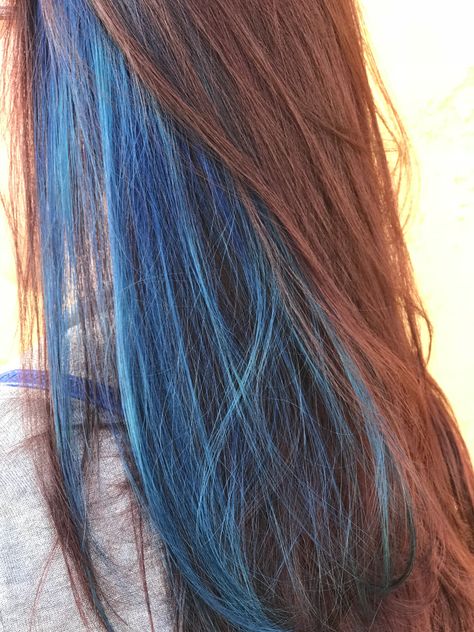 Red hair with a pop of blue Ginger Hair With Blue Underneath, Copper Hair With Blue Highlights, Hair Dye Ideas For Natural Red Heads, Ginger Blue Hair, Red Hair With Blue Underneath, Red And Blue Streaks In Hair, Ginger Hair With Blue Streaks, Hair Dye Ideas For Redheads, Blue Highlights In Red Hair