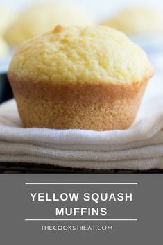 Squash Recipes Muffins, Yellow Squash Muffin Recipes, Yellow Squash Bread Healthy, Crockpot Yellow Squash, Squash Muffins Yellow, Yellow Squash Muffins Healthy, Yellow Squash Recipes To Freeze, Baking With Yellow Squash, Summer Squash Muffins