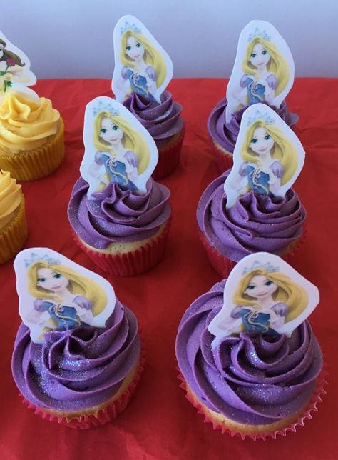 Tangled Cupcakes, Rapunzel Cupcakes, Frida Party, Rapunzel Birthday Cake, Rapunzel Cake, Make A Fairy, Rapunzel Birthday, Rapunzel Birthday Party, White Paper Lanterns