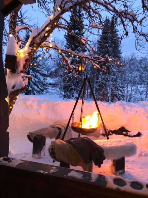 Christmas Nature, Winter Picnic, Winter Porch, Winter Cabin, Winter Photos, Winter Magic, Winter Scenery, Winter Pictures, Christmas Snow