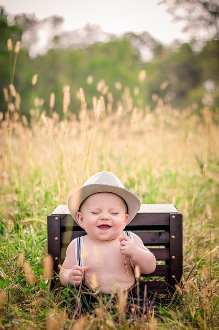 Half Birthday Photoshoot Boy, Baby Outdoor Photoshoot, 6 Month Baby Picture Ideas Boy, Easter Baby Photos, 6 Month Baby Picture Ideas, 8 Month Baby, Baby Birthday Photoshoot, Rochester Mn, Baby Boy Newborn Photography