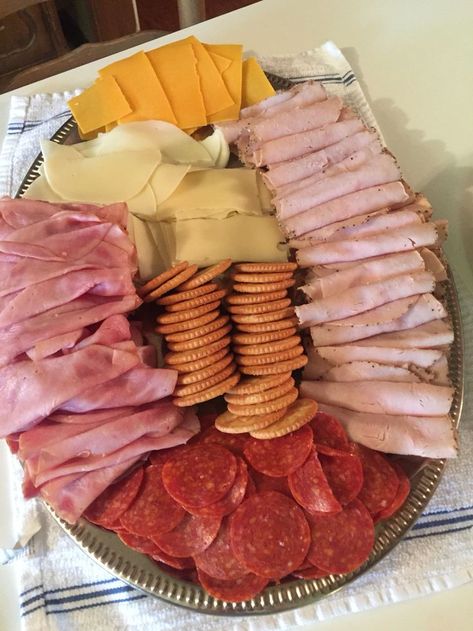 Image result for diy meat and cheese tray Ham And Cheese Tray Platter Ideas, Ham And Cheese Platter, Meat And Cheese Tray Ideas, Cheese Tray Ideas, Party Food Trays, Cheese And Cracker Platter, Meat Cheese Platters, Chickpeas Roasted, Southern Appetizers