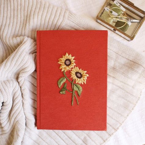 Cute Sketchbooks, Sunflower Embroidery, Ideas Embroidery, Sketchbook Cover, Handmade Journal, Book Binding, Book Cover Design, Paper Goods, Journal Notebook