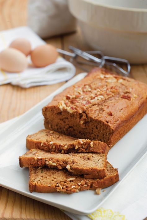 Zucchini Bread From Box Cake, Zucchini Bread With Cake Mix Easy, Box Cake Mix Recipes, Bundt Cake Mix, Carrot Bread Recipe, Eggnog Bread, Yellow Cake Mix Recipes, Easy Zucchini Bread, Recipes Using Cake Mix