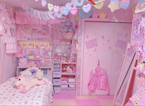 Kawaii Pastel Room, Pink Kawaii Bedroom, Kawaii Core Room, Kawaiicore Bedroom, Age Reggresion Room, Little Spaces Aesthetic, Cutecore Bedroom, Kawaii Wall Decor, Bedroom Ideas Cute