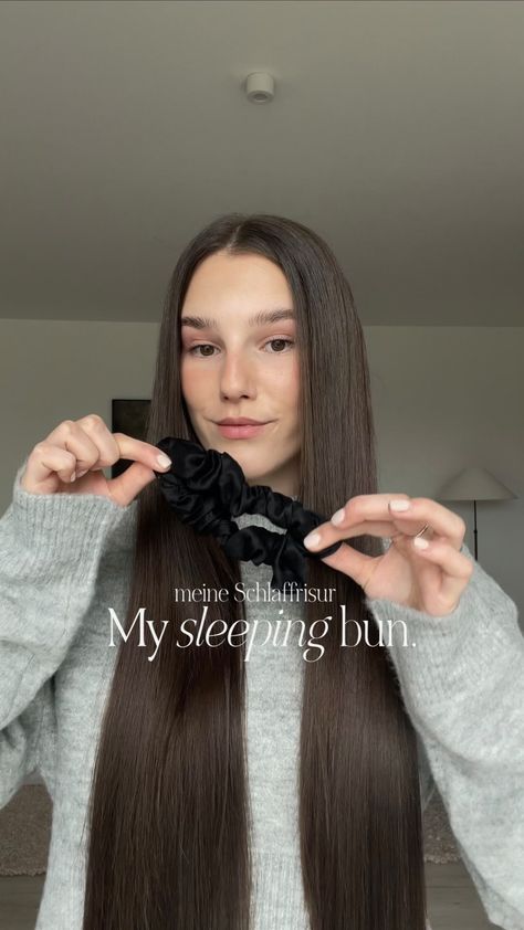 My sleeping bun 🤍🫶🏽 *Werbung unbezahlt keine Zusammenarbeit • - leave in conditioner - Silk scrunchie • #haircare #healthyhair… | Instagram Sleep Hairstyles, Ways To Sleep, Leave In Conditioner, Leave In, Bun Hairstyles, To Sleep, Healthy Hair, Scrunchies, Hair Care