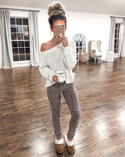 Gracefully Glam | Style Inspiration, comfort, jeans, white shoes, style, fashion, print, outfit, inspiration, fall brunette, blogger style, outfit inspiration Cute Lounge Outfits, Cute Lounge, Loungewear Outfit, Lounge Outfits, Loungewear Outfits, Lounge Outfit, Cozy Loungewear, House Things, Lazy Day Outfits