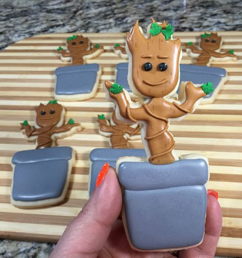 Groot Cookies, Groot Party Ideas, Baby Groot Baby Shower Ideas, Groot Bday Party, Guardians Of The Galaxy Dessert, Baby Groot Dancing, Marvel Birthday Party, Marvel Party, Apple Treat