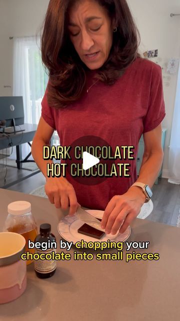 Collagen Hot Chocolate Recipe, Vanilla Salt, Chocolate Almond Milk, Dark Chocolate Almonds, Reducing Inflammation, Chocolate Almond, Hot Chocolate Recipes, Natural Health Remedies, Raw Honey