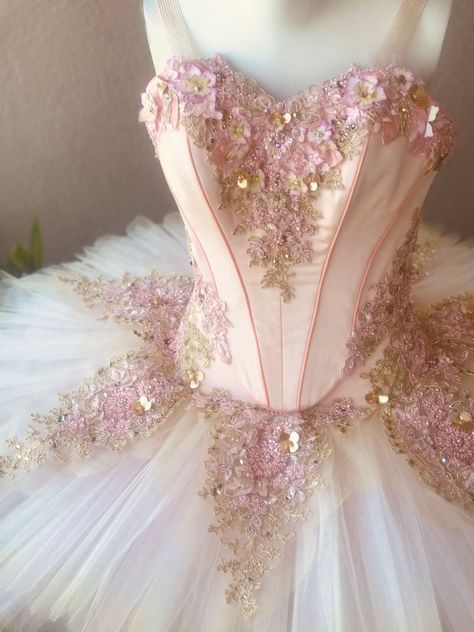 Ballet Costume Aesthetic, Pretty Ballet Costumes, Beautiful Ballet Dresses, Pink Ballet Costume, Girls Ballet Outfit, Beautiful Ballet Costumes, Ballet Inspired Dress, Pink Ballerina Aesthetic, Ballet Outfit Performance