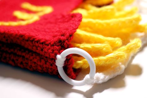 Free Crochet Pattern: French Fry Purse | Twinkie Chan Blog Crochet French Fries Free Pattern, Crochet French Fries, Crochet Mcdonalds, Food Amigurumi, Twinkie Chan, Mcdonalds Fries, Tab Crafts, Can Tab Crafts, Free Mcdonalds