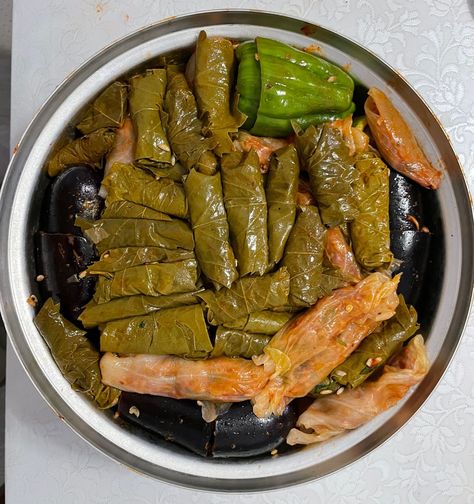 How to prepare grape leaves for dolmas - Turkish dolmas Recipe Armenian Dolmas Recipe, Turkish Dolma Recipe, Dolmas Recipe, Turkish Dolma, Dolma Recipe, Grape Leaves Recipe, Pepper Stuffed, The Mediterranean Dish, Stuffed Cabbage