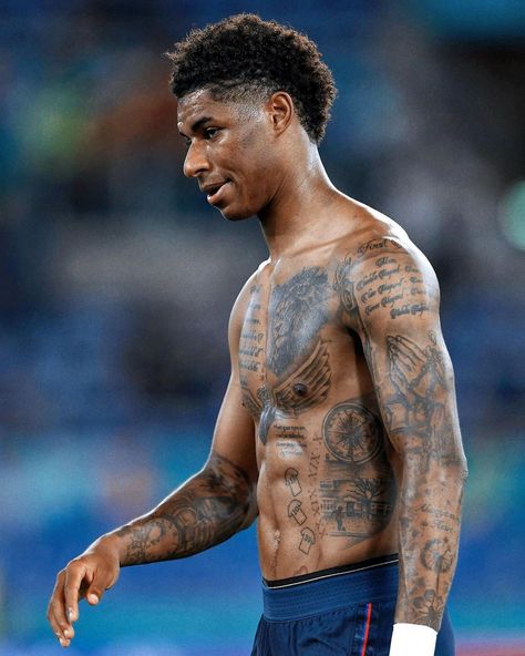 Football on Instagram: “"My penalty was not good enough. It should have gone in but I will never apologise for who I am or where I came from."” Marcus Rashford Tattoo, Athlete Tattoos, Perspective Tattoos, Soccer Tattoos, Black Men Tattoos, Tattoo Quotes For Men, Sketch Style Tattoos, Ear Tattoo Ideas, England National Team