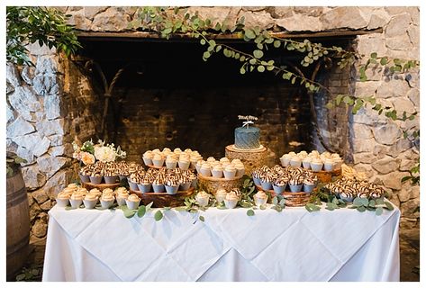 rustic wedding cupcake display Cupcake Display Ideas, Rustic Wedding Cupcake Display, Diy Wedding Cupcakes, Cupcake Displays, Rustic Cupcake Stands, Wedding Cupcake Display, Wedding Food Drink, Fox Wedding, Wedding Festivities