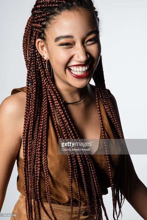 Amandla Stenberg Braids, Amanda Stenberg, Amandla Stenberg, Short Box Braids Hairstyles, Girls Natural Hairstyles, The Theatre, Girls Braids, Natural Hair Tips, African Braids Hairstyles