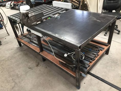 Welding table build - Album on Imgur Welding Workshop, Welding Table Diy, Cool Welding Projects, Welding Tables, Welding Shop, Welding Cart, Welding And Fabrication, Diy Welding, Welding Table