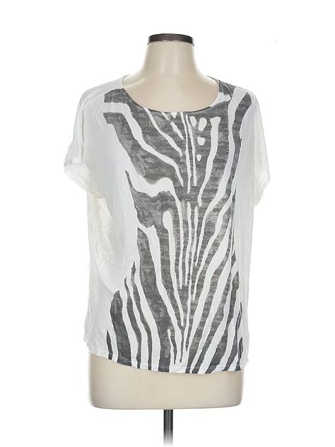 Le Lis Blanc Short Sleeve T Shirt Size: Large Tops - used. No Fabric Content, Animal Print | Le Lis Blanc Short Sleeve T-Shirt: Silver Animal Print Tops - Size Large