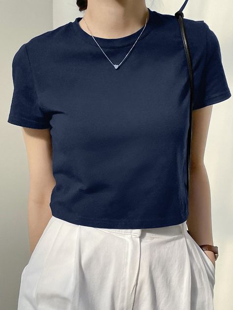 Dazy-Less Solid Crew Neck Crop Tee Blue Short Sleeve Top, T Shirt For Women Casual, Navy Blue Tops For Women, Navy Blue T Shirt Outfit, Navy Blue Tshirt Outfit, Navy Tshirt Outfit, Navy Tee Outfit, Outfits For Short People, Crop Tee Outfit