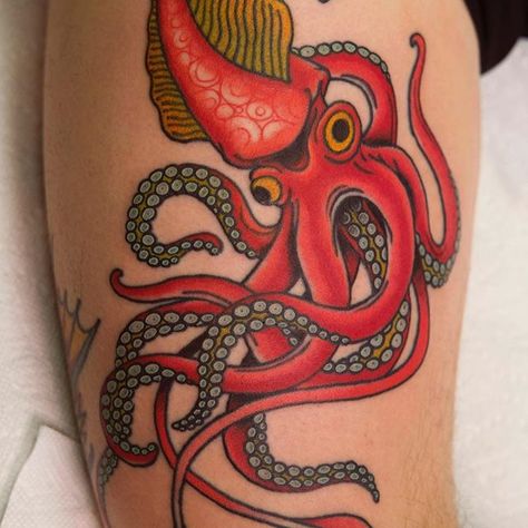 I got to finish this squid on my last trip to OK. Neo Traditional Octopus, Tattoo Ideas Octopus, Traditional Tattoo Octopus, Aquatic Tattoo, Octopus Tattoo Ideas, Tattoo Octopus, Octopus Tattoo Sleeve, Squid Tattoo, Octopus Tattoo Design