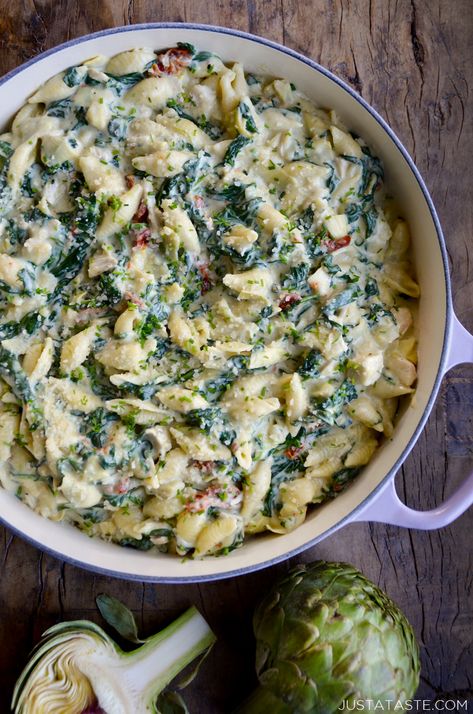 Spinach Artichoke Dip Pasta, Artichoke Dip Pasta, Tomatoes And Chicken, Cheesy Spinach Artichoke Dip, Recipe For Spinach, Spinach Artichoke Pasta, Pasta Spinach, Grilled Chicken Pasta, Spinach Sauce